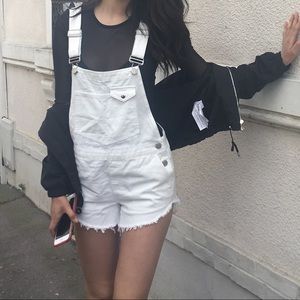 URBAN OUTFITTERS WHITE OVERALLS